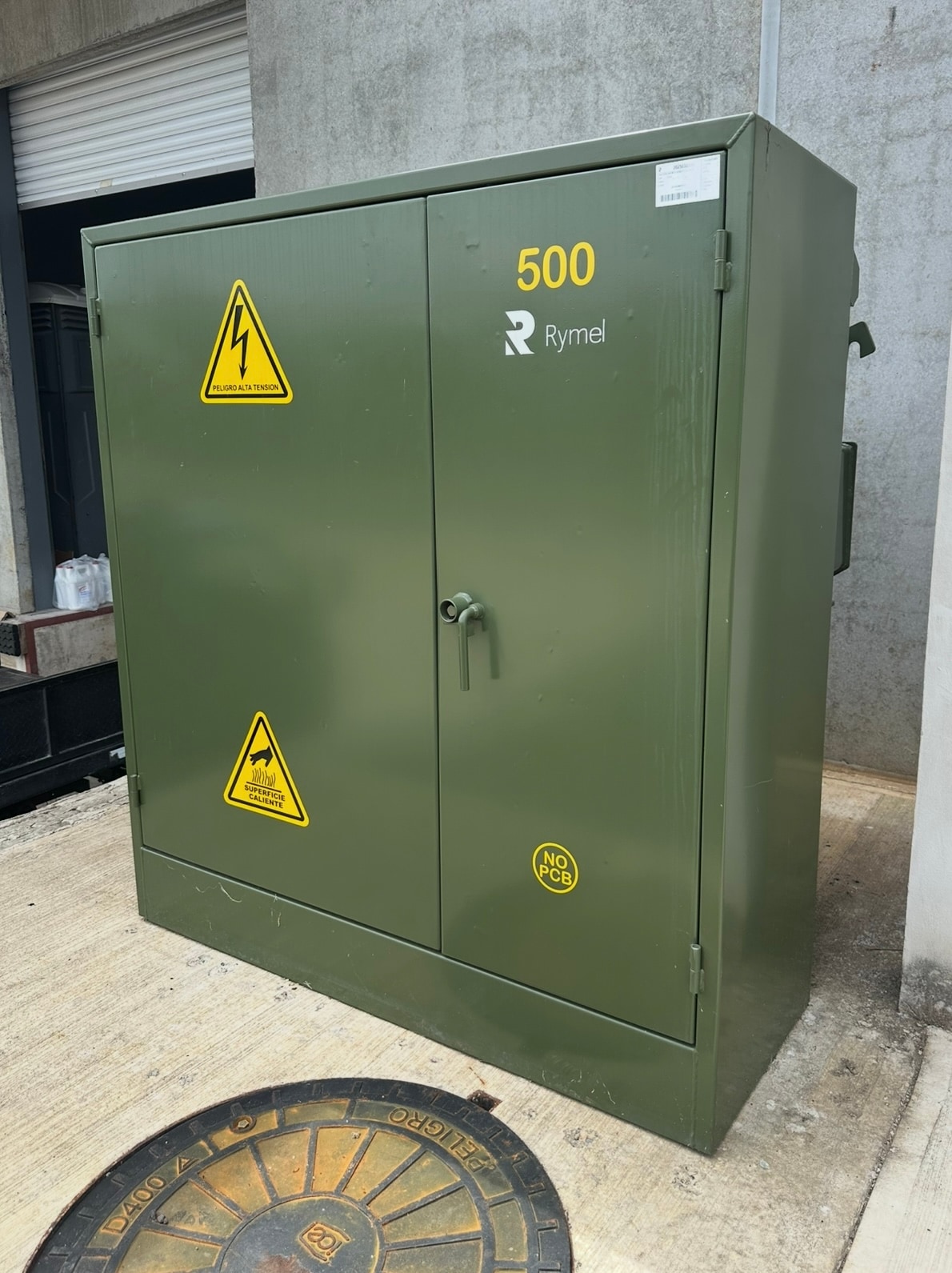 Transformador de distribución eléctrico del catálogo de GMR Multiservicios.
